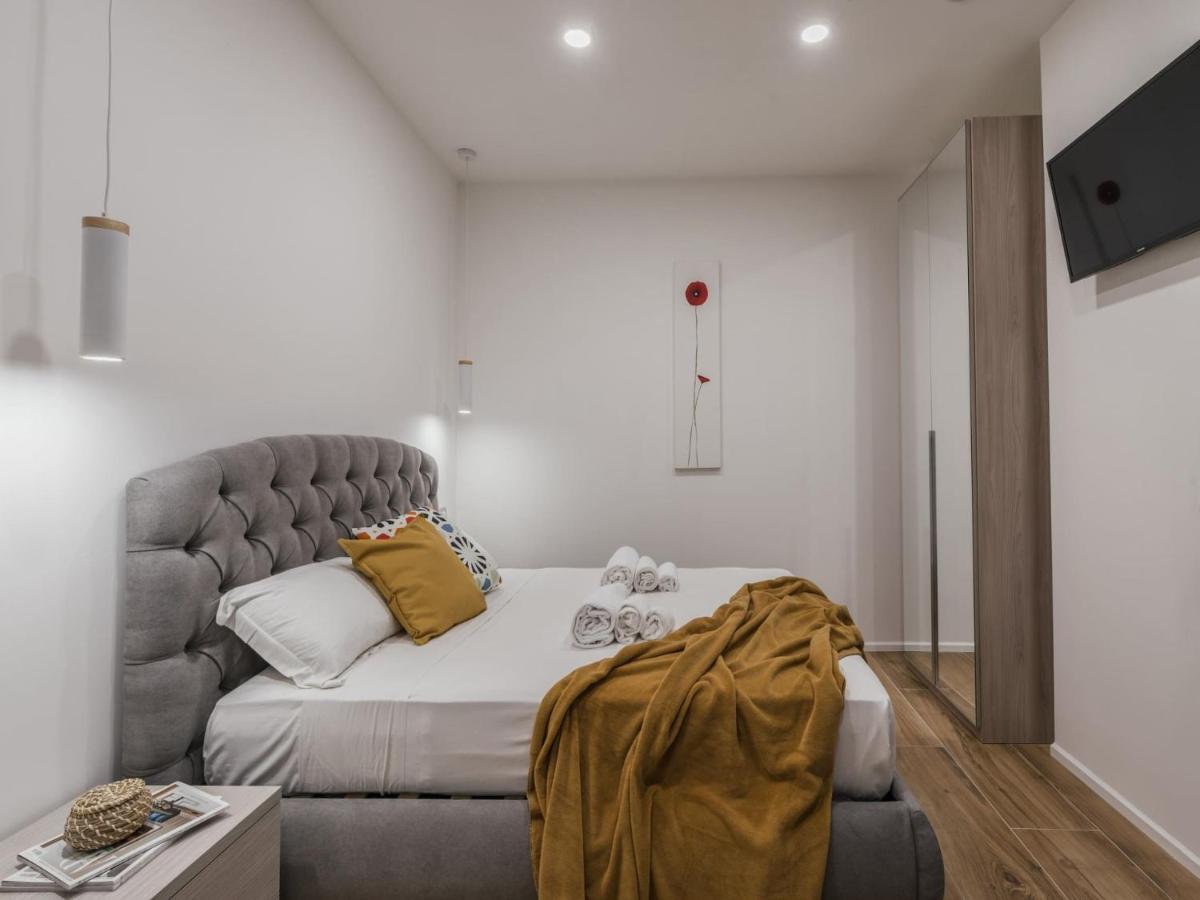The Best Rent - Modern Three-Bedroom Apartment A Few Steps From The Colosseum Экстерьер фото